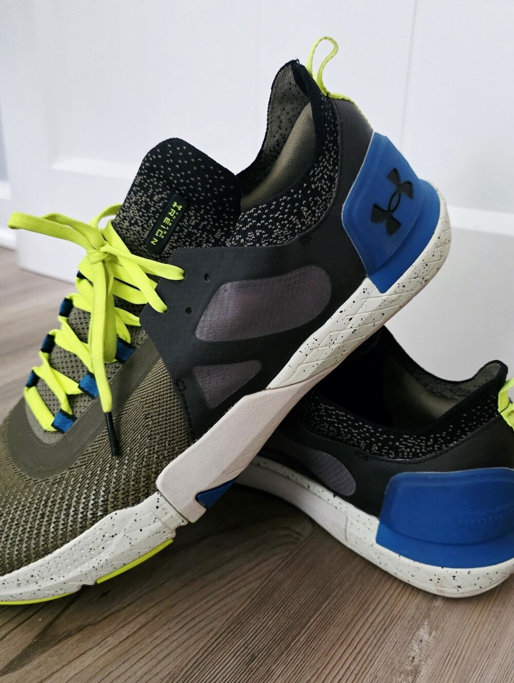 Under Armour Tribase Reign 4 Pro Sneakers Shoes ( size 13 men )